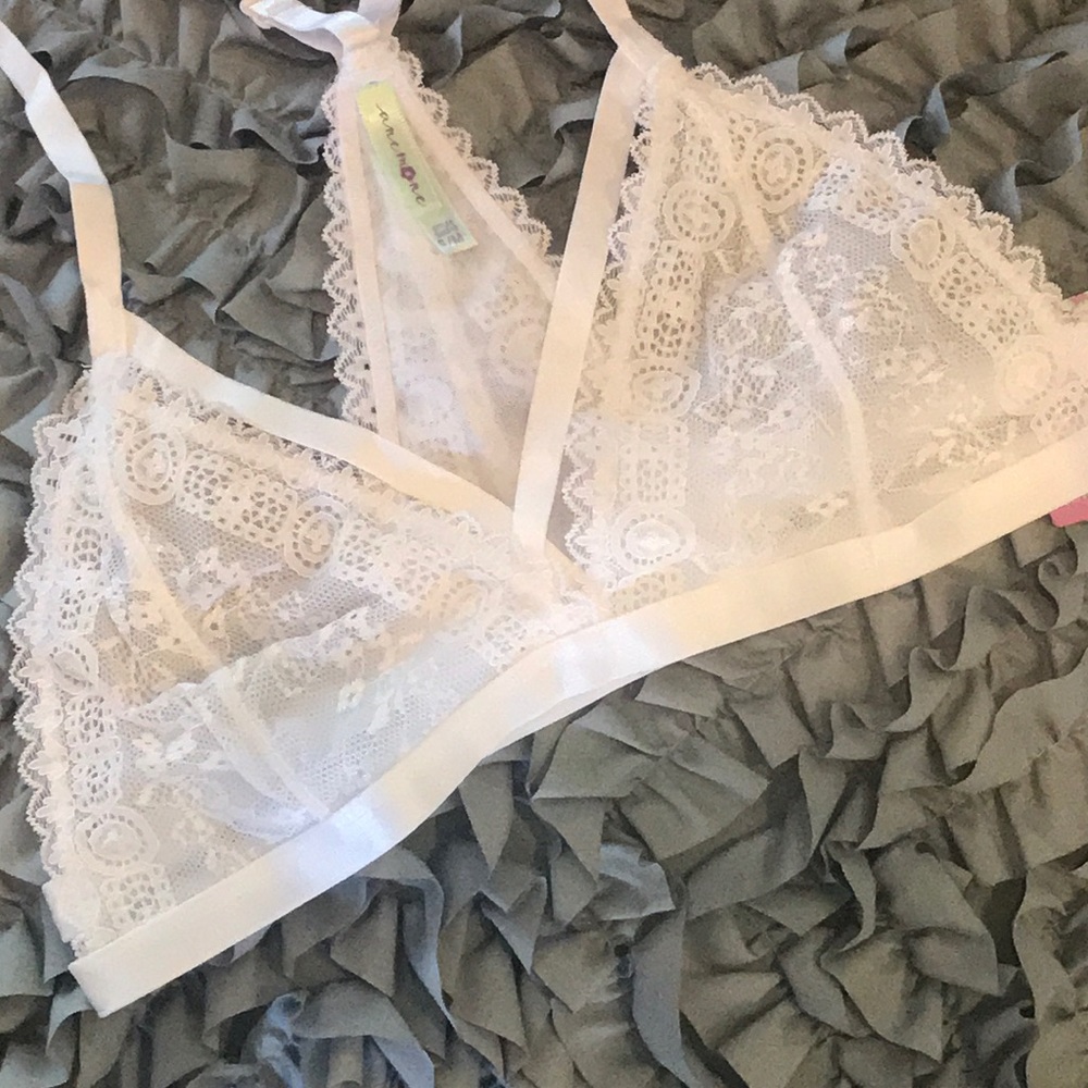 ONEMORE White Lace Bralette S/M NWT